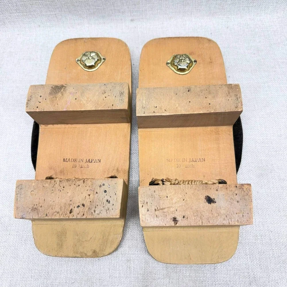 Vintage Japanese Geta Wooden Sandals 10in and Tabi Socks Set 28cm Made in Japan